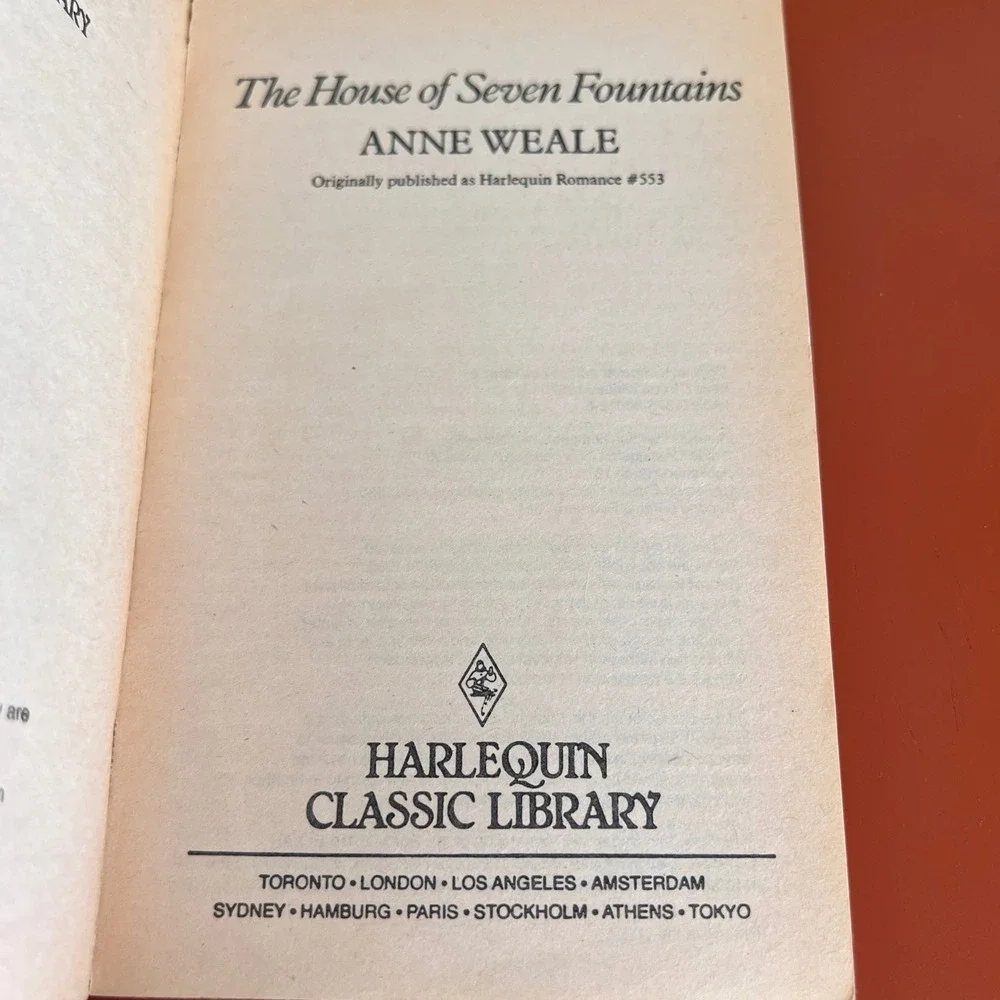 Harlequin‎ Classic Library The House of Seven Fountains Anne Weale 12 80012 1981